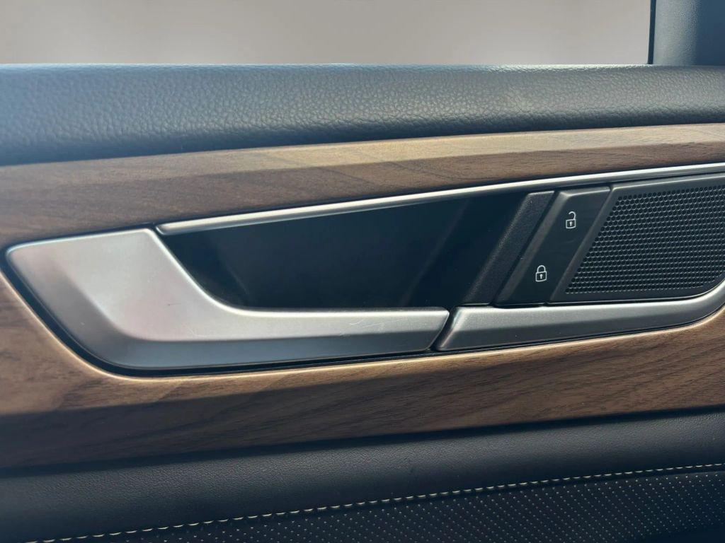 used 2024 Volkswagen Atlas car, priced at $27,995