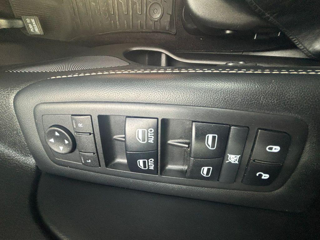 used 2017 Jeep Grand Cherokee car, priced at $15,505