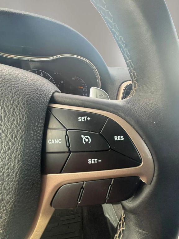 used 2017 Jeep Grand Cherokee car, priced at $15,505