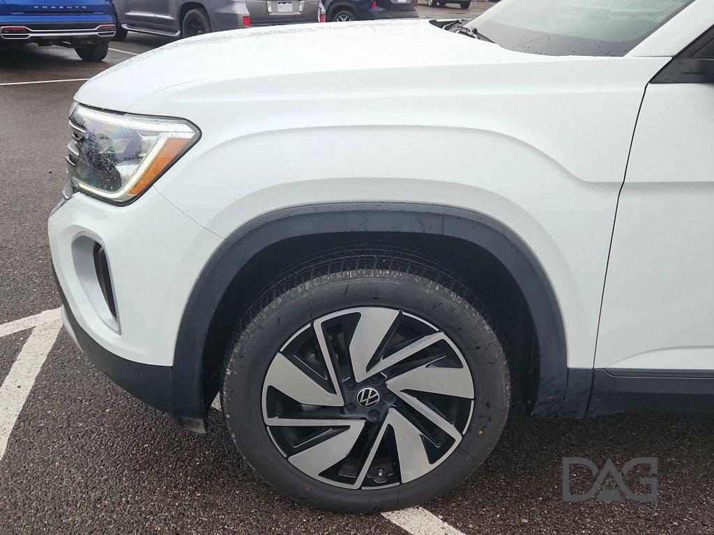 used 2024 Volkswagen Atlas car, priced at $24,995