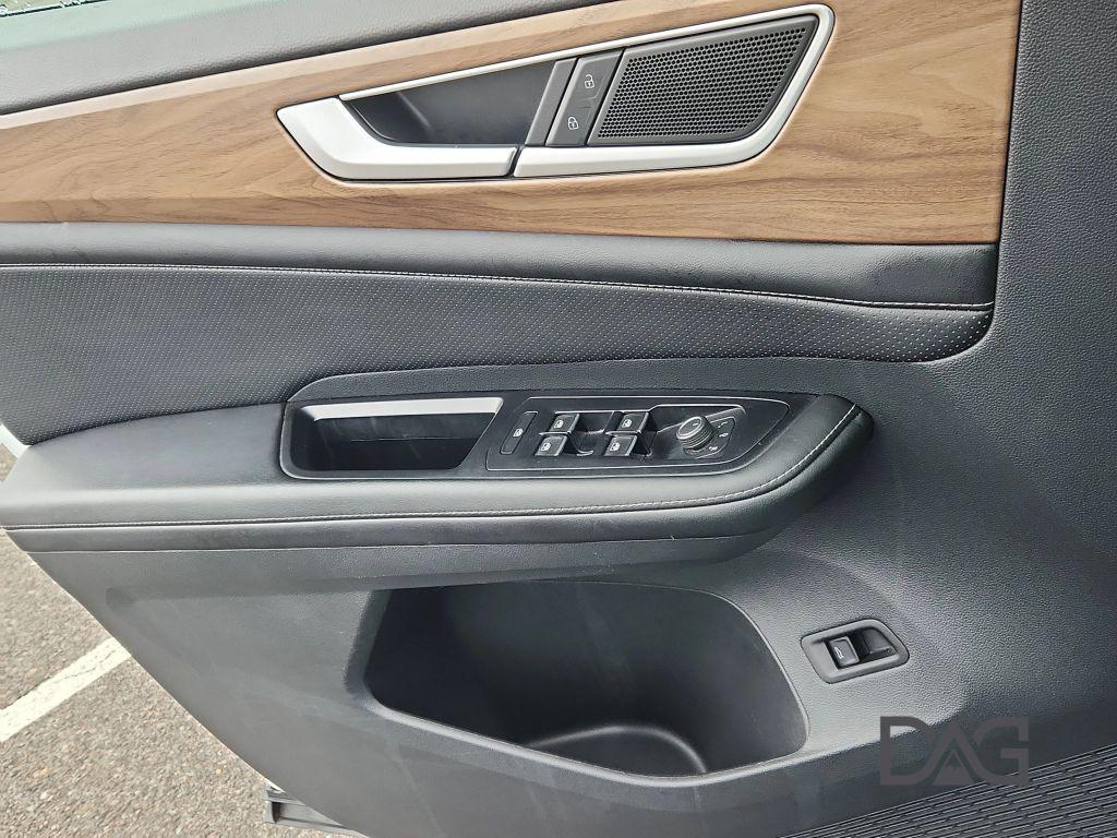 used 2024 Volkswagen Atlas car, priced at $24,995