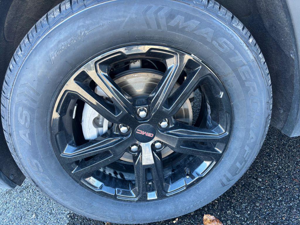 used 2024 GMC Terrain car, priced at $24,995