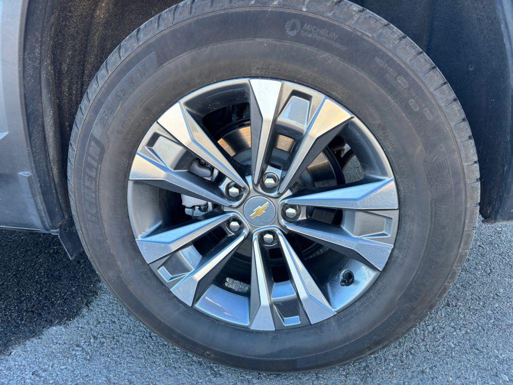 used 2025 Chevrolet Equinox car, priced at $26,505