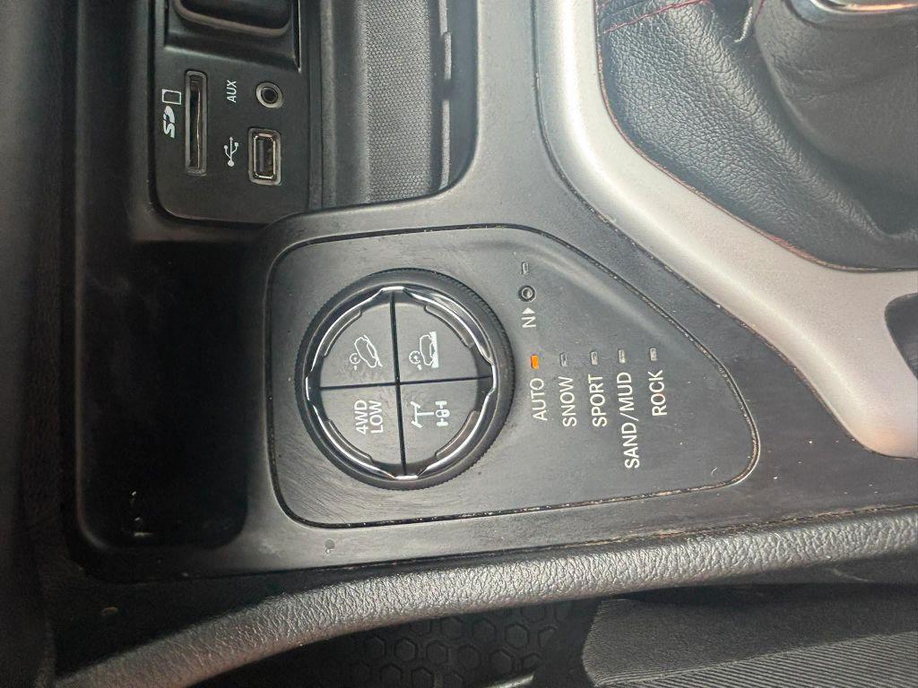 used 2017 Jeep Cherokee car, priced at $12,995