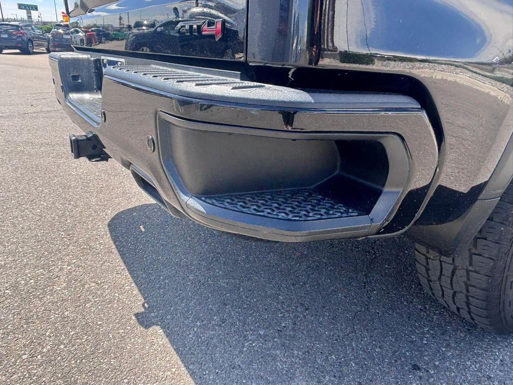 used 2021 GMC Sierra 1500 car, priced at $35,995