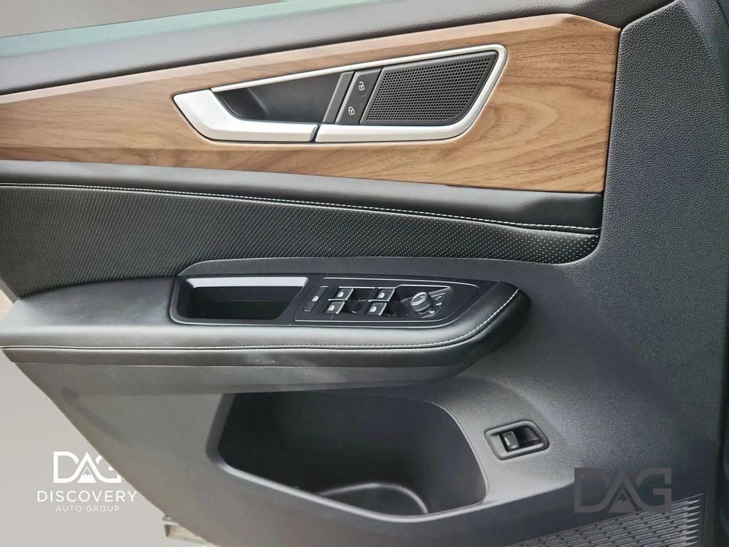 used 2024 Volkswagen Atlas car, priced at $28,995