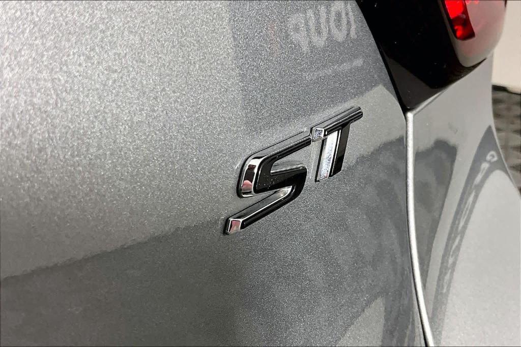 used 2024 Buick Encore GX car, priced at $20,445