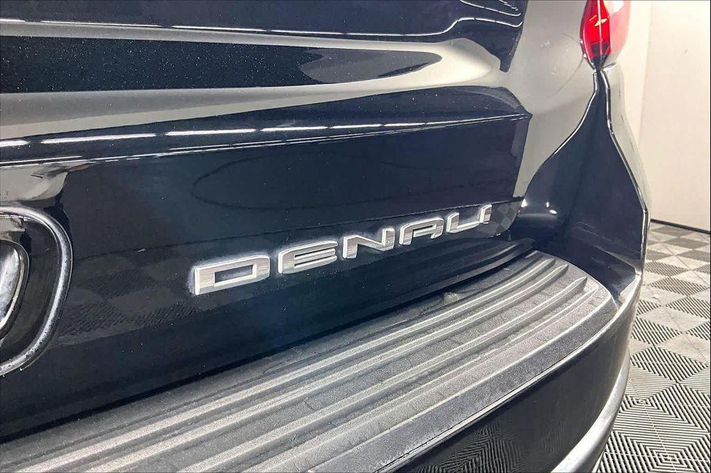 used 2023 GMC Yukon XL car, priced at $63,220