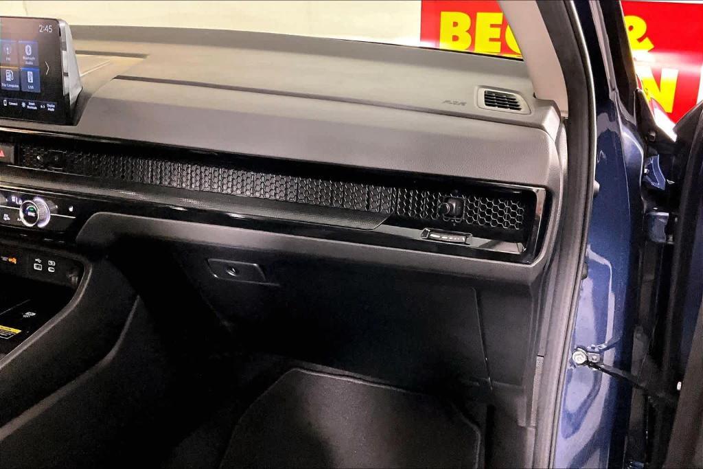 used 2025 Honda CR-V car, priced at $31,595