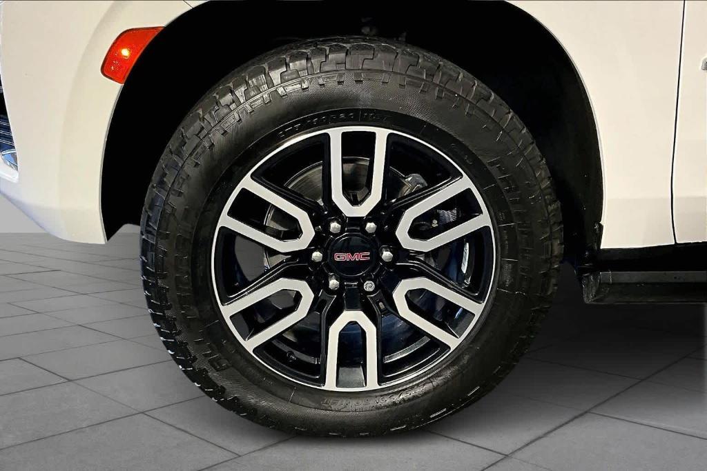 used 2023 GMC Yukon car, priced at $53,695