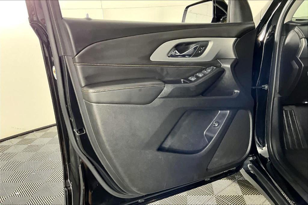 used 2018 Chevrolet Traverse car, priced at $19,645