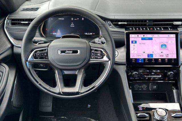new 2025 Jeep Grand Cherokee car, priced at $65,995