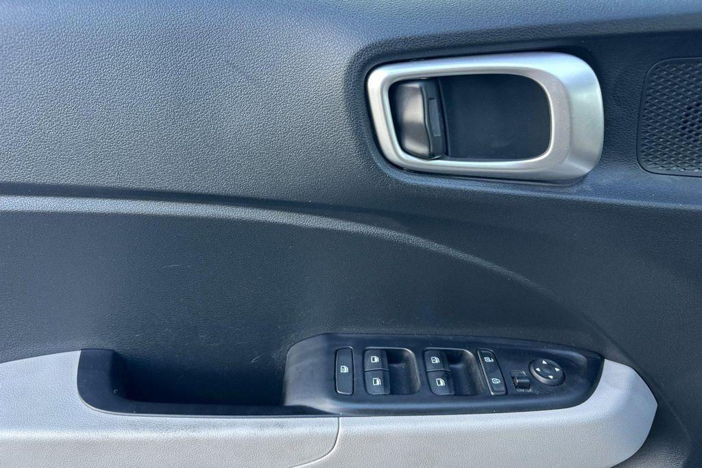 used 2025 Hyundai Venue car, priced at $21,998