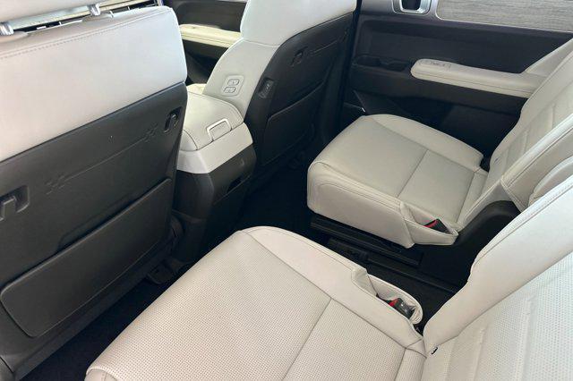 new 2025 Hyundai SANTA FE HEV car, priced at $47,270