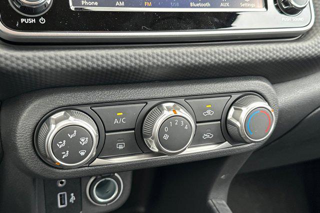 new 2025 Nissan Kicks car, priced at $21,995