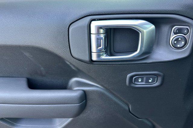 new 2026 Jeep Wrangler car, priced at $53,770