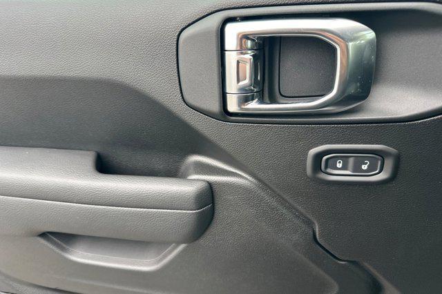 new 2026 Jeep Gladiator car, priced at $43,315