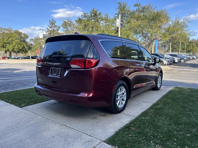 used 2017 Chrysler Pacifica car, priced at $10,884