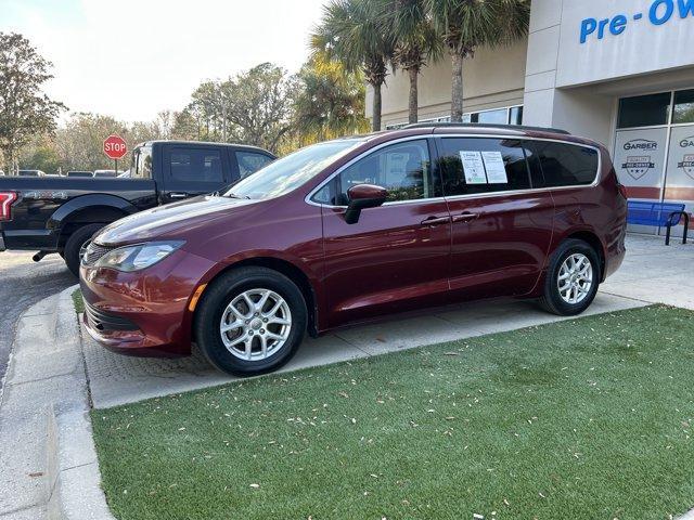 used 2017 Chrysler Pacifica car, priced at $10,884