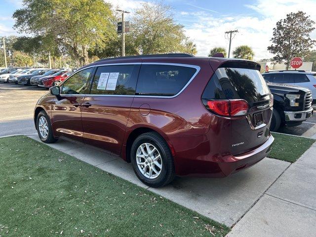 used 2017 Chrysler Pacifica car, priced at $10,884