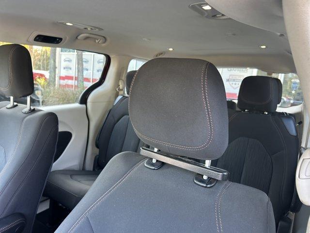 used 2017 Chrysler Pacifica car, priced at $10,884
