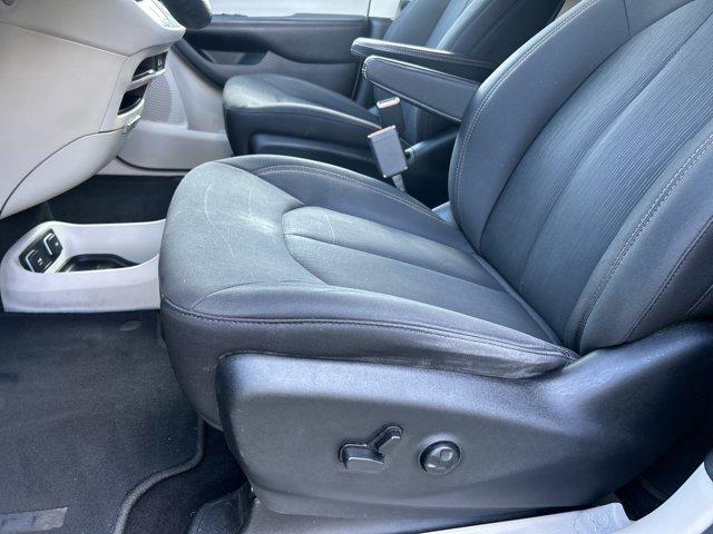 used 2017 Chrysler Pacifica car, priced at $10,884