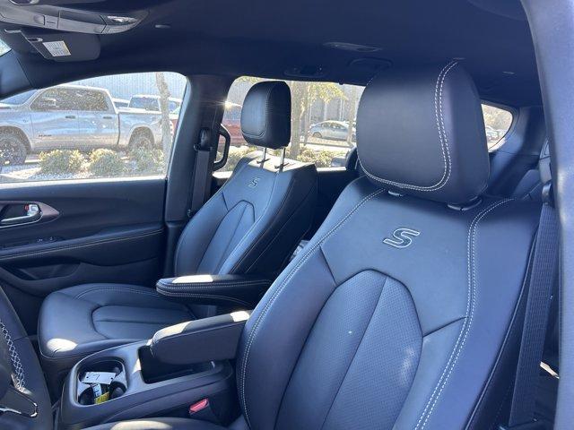 new 2026 Chrysler Pacifica car, priced at $46,396