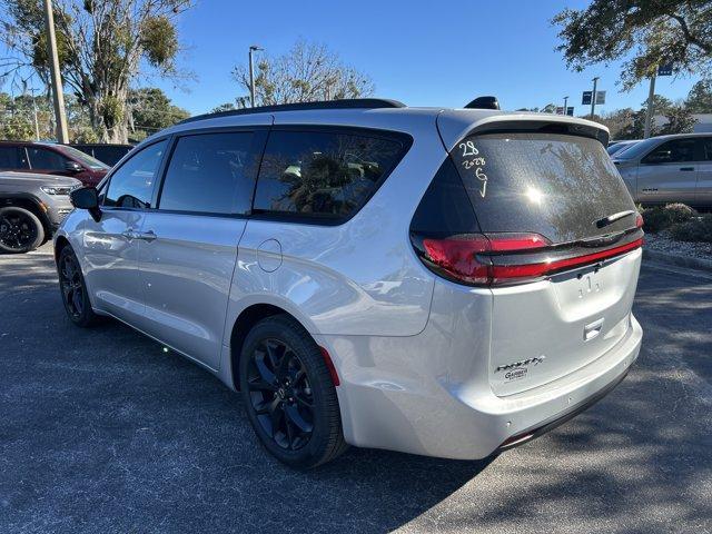 new 2026 Chrysler Pacifica car, priced at $46,396