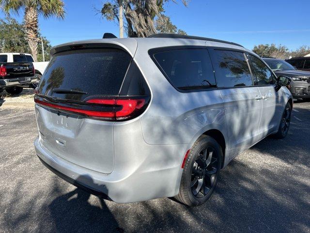 new 2026 Chrysler Pacifica car, priced at $46,396