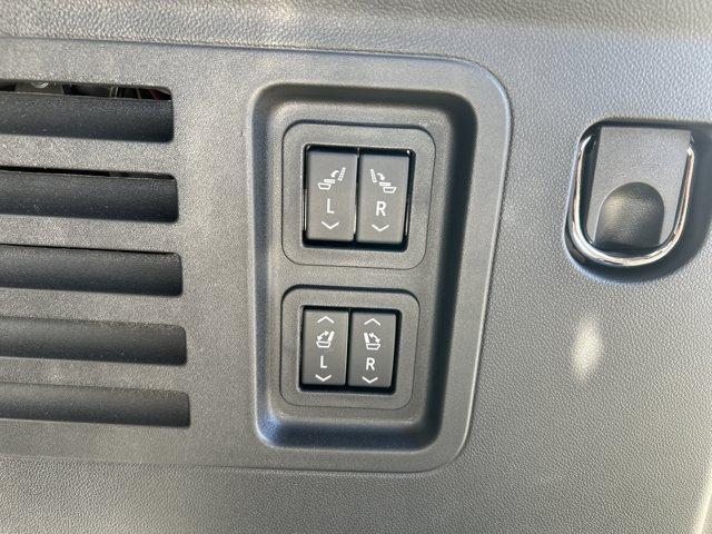 new 2026 Chevrolet Traverse car, priced at $53,975