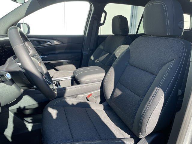 new 2026 Chevrolet Traverse car, priced at $40,133