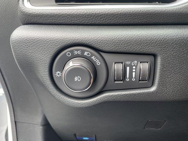 new 2026 Chrysler Pacifica car, priced at $52,277