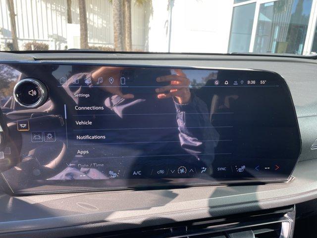 new 2026 Chevrolet Traverse car, priced at $38,633