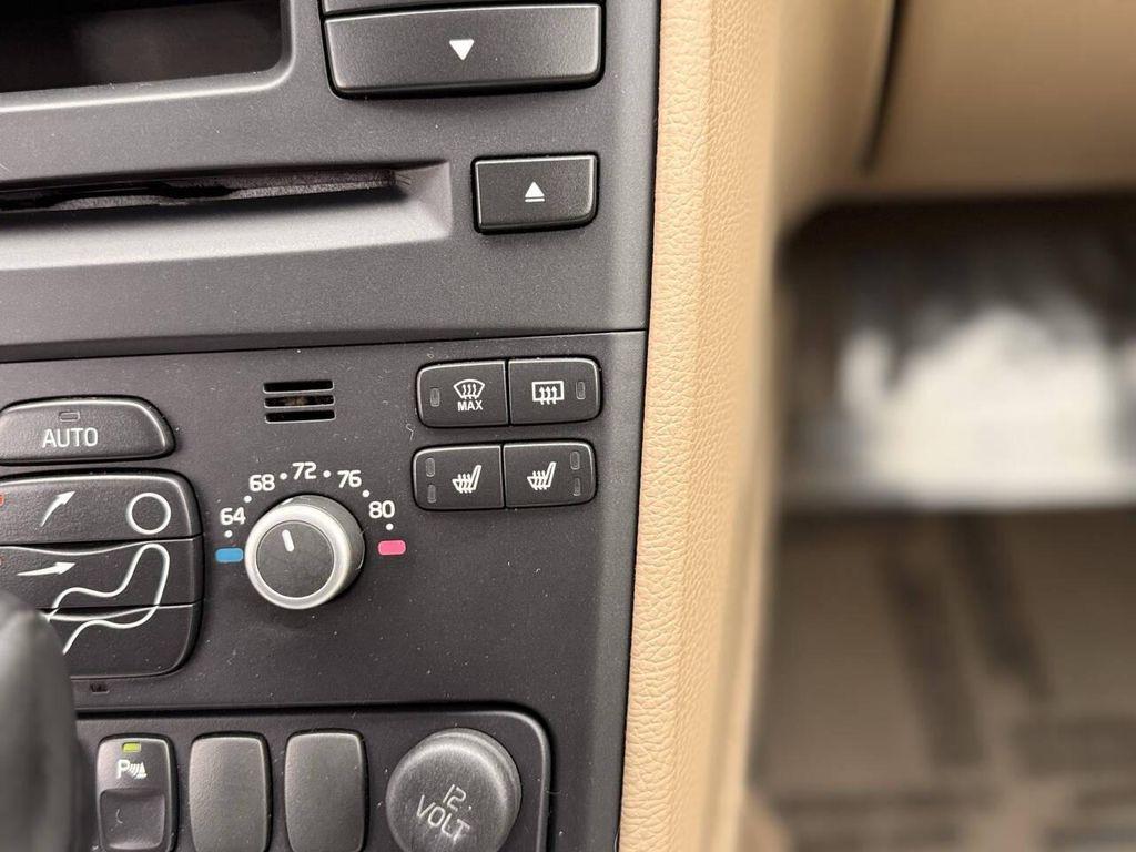 used 2013 Volvo XC90 car, priced at $10,495