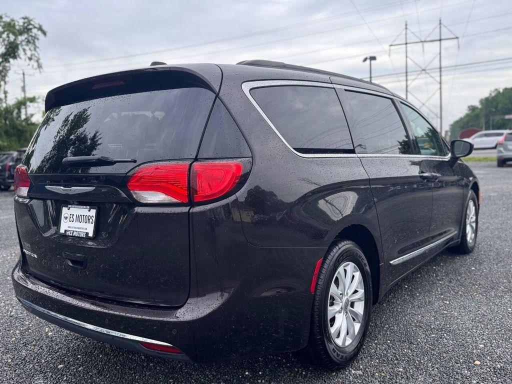 used 2017 Chrysler Pacifica car, priced at $15,995