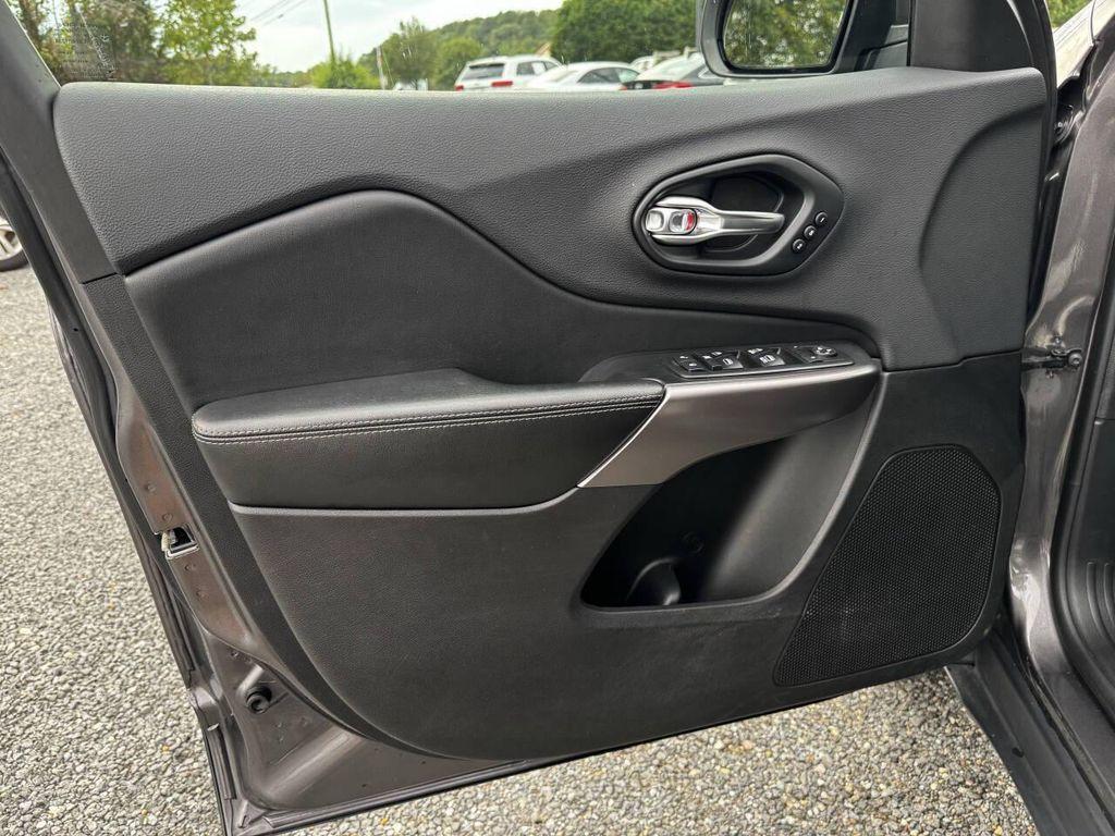 used 2019 Jeep Cherokee car, priced at $15,595