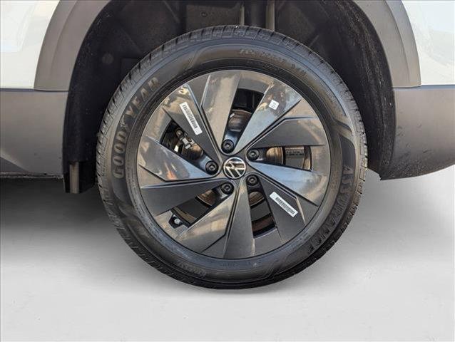new 2025 Volkswagen Taos car, priced at $23,453