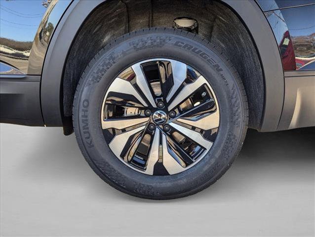 new 2026 Volkswagen Atlas car, priced at $38,244