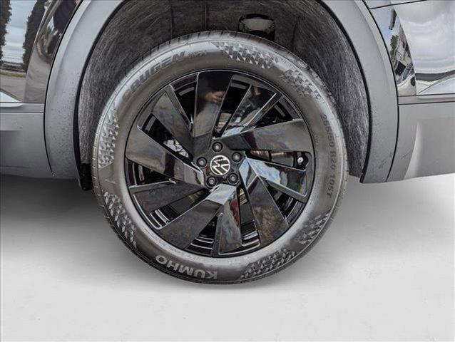 new 2025 Volkswagen Atlas car, priced at $39,043