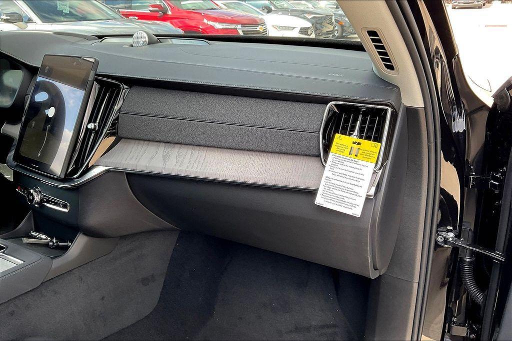 new 2026 Volvo XC90 car, priced at $81,375