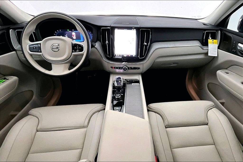 new 2025 Volvo XC60 car