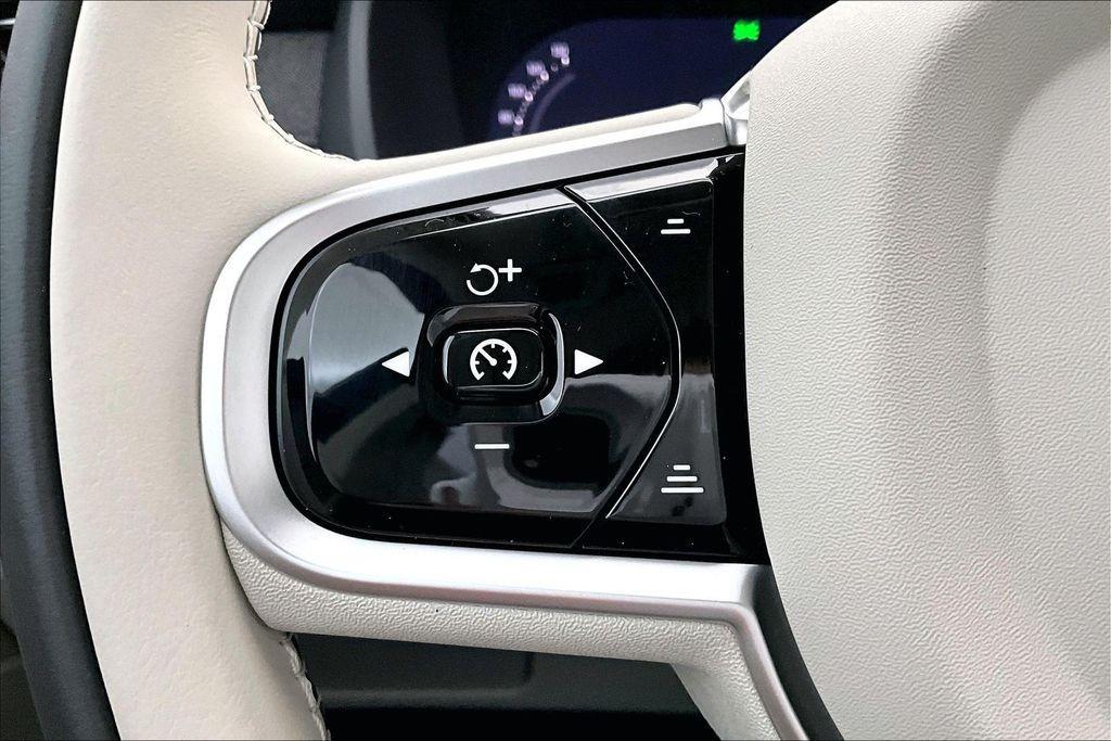 new 2026 Volvo XC90 Plug-In Hybrid car, priced at $85,625