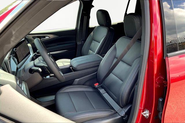 new 2026 Chevrolet Traverse car, priced at $41,415