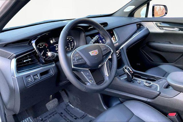 used 2025 Cadillac XT5 car, priced at $43,283