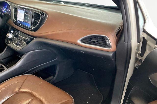 used 2021 Chrysler Pacifica Hybrid car, priced at $25,374