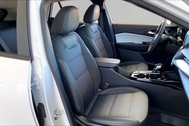 used 2025 Chevrolet Trax car, priced at $23,038