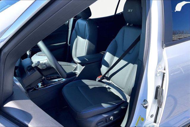 new 2026 Buick Encore GX car, priced at $32,675