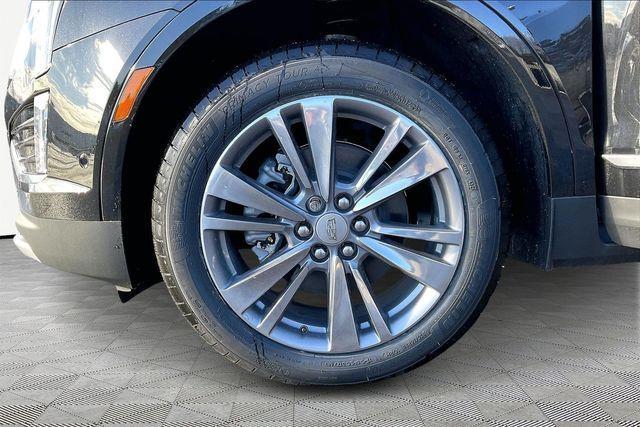 new 2026 Cadillac XT5 car, priced at $58,495