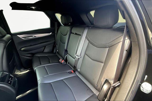 new 2025 Cadillac XT5 car, priced at $37,500