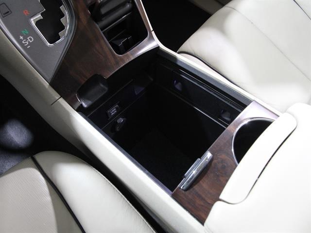 used 2013 Toyota Venza car, priced at $9,500